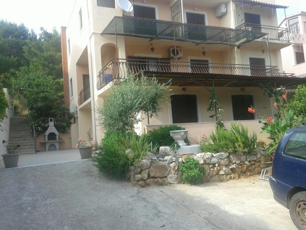 Apartments Antonio Stari Grad  Exterior photo