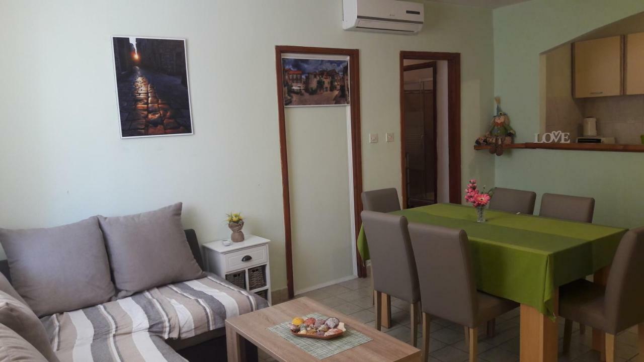 Apartments Antonio Stari Grad  Exterior photo